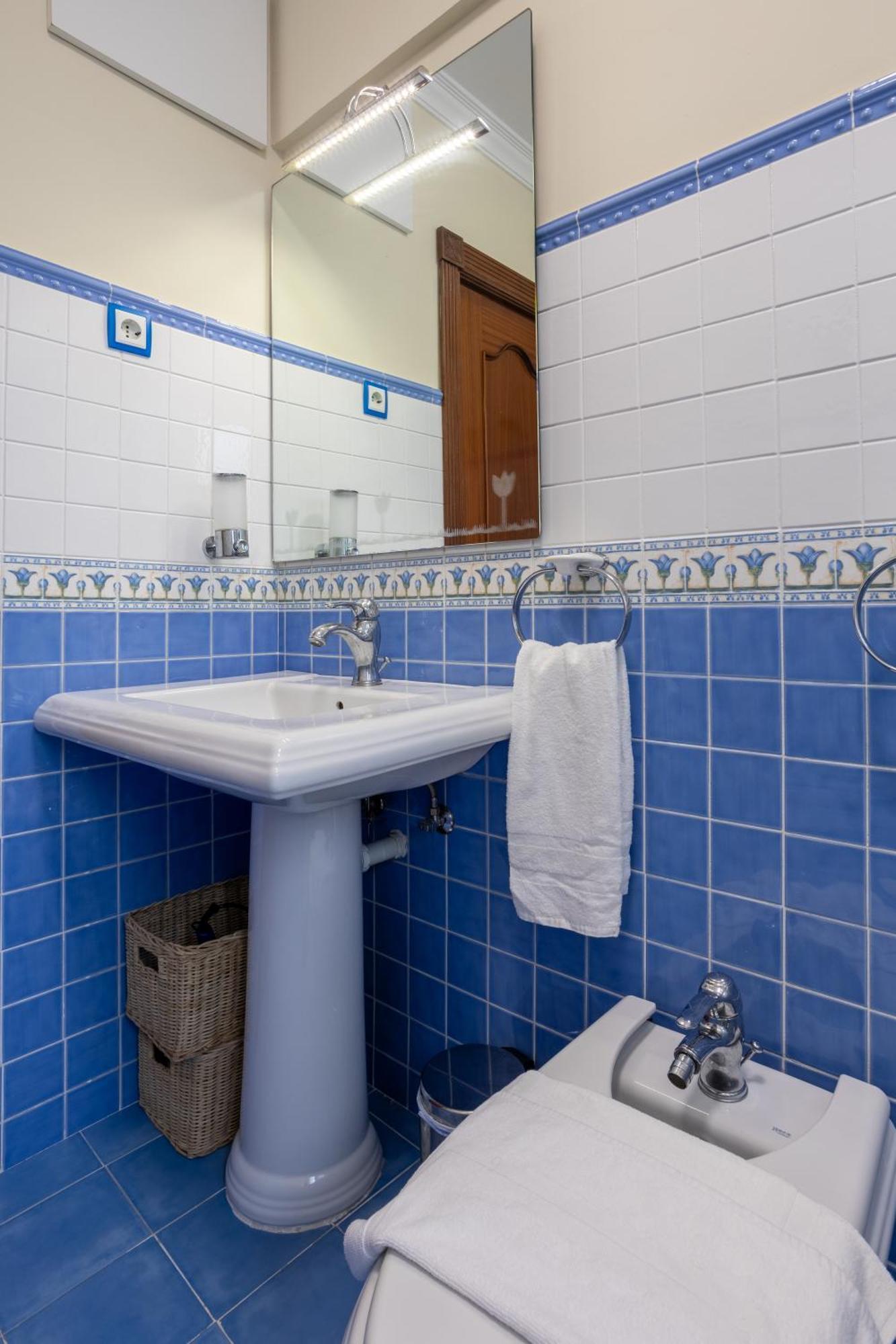 Lameragane, En El Centro Historico Junto Al Parque Apartament *